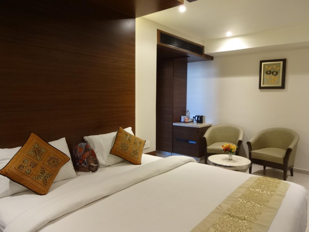 Hotel Shaans Tiruchirappalli Exterior foto