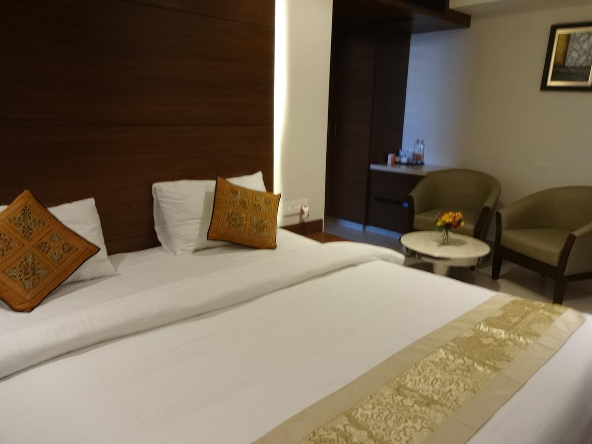 Hotel Shaans Tiruchirappalli Exterior foto